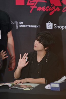 SM True (เอสเอ็ม ทรู) กับ Shopee (ช้อปปี้) เสิร์ฟรสชาติสุดเครซีให้แฟนคลับชาวไทยของ HAECHAN (แฮชาน) พร้อมฉลองโซโล่อัลบั้มแรก 'TASTE' ในงาน "Shopee x HAECHAN 'TASTE' FANSIGN & CAFE EVENT"